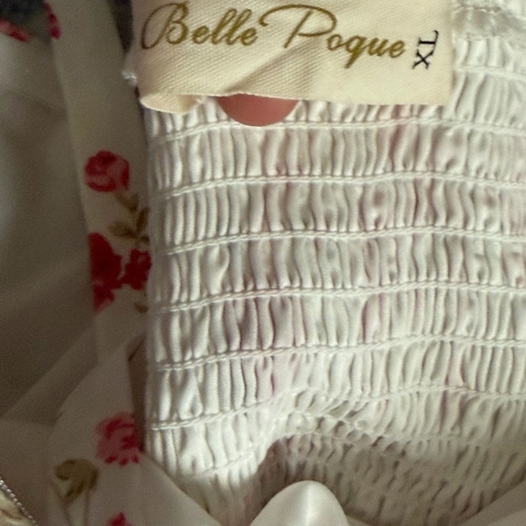 Chic Floral Midi Dress in White and Pink - Picture 11 of 11